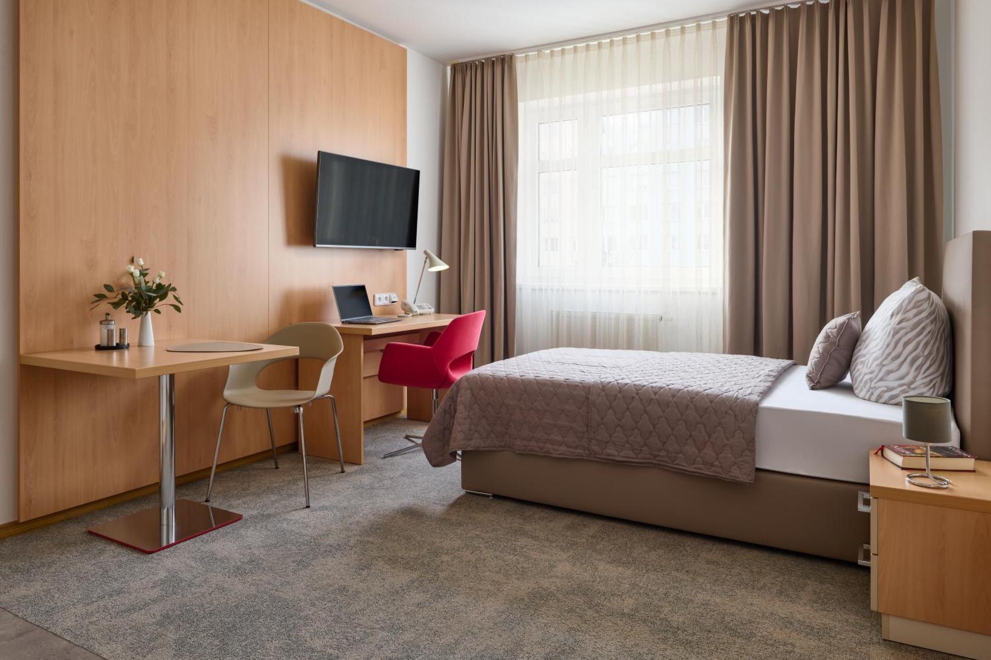 Hotel Osvit Mladá Boleslav エクステリア 写真