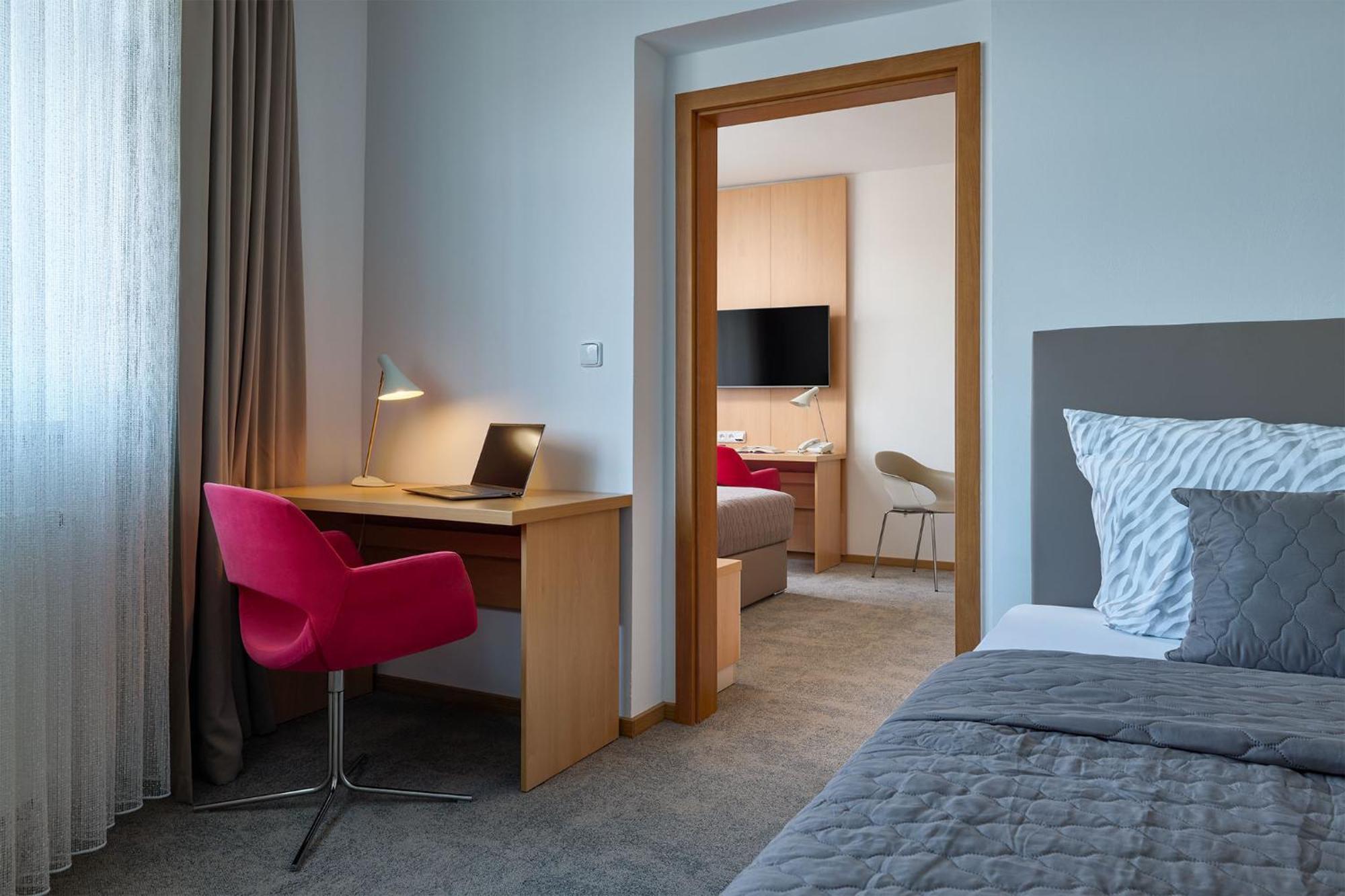 Hotel Osvit Mladá Boleslav エクステリア 写真