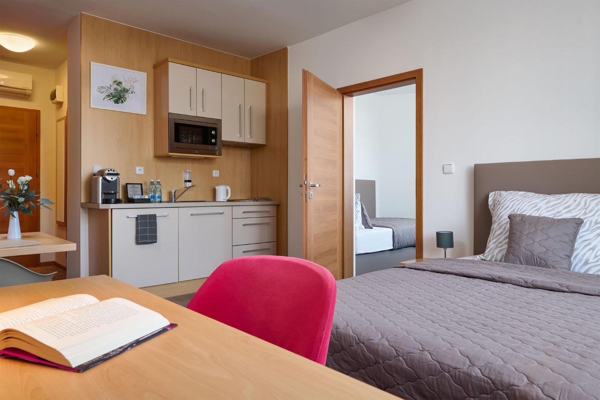 Hotel Osvit Mladá Boleslav エクステリア 写真